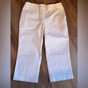 Liz Claiborne Michaela white capris. Excellent condition. Women’s size 14